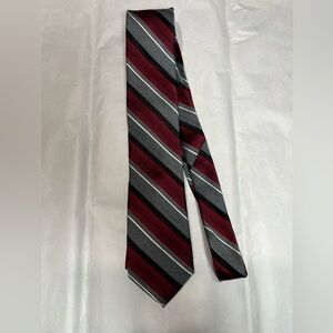 Pronto Uomo Platinum Classic Red and Gray Striped Silk Tie for Formal Occasions